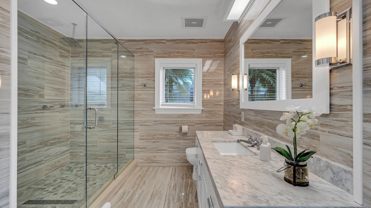 Photo of Bathroom in Harbor Beach