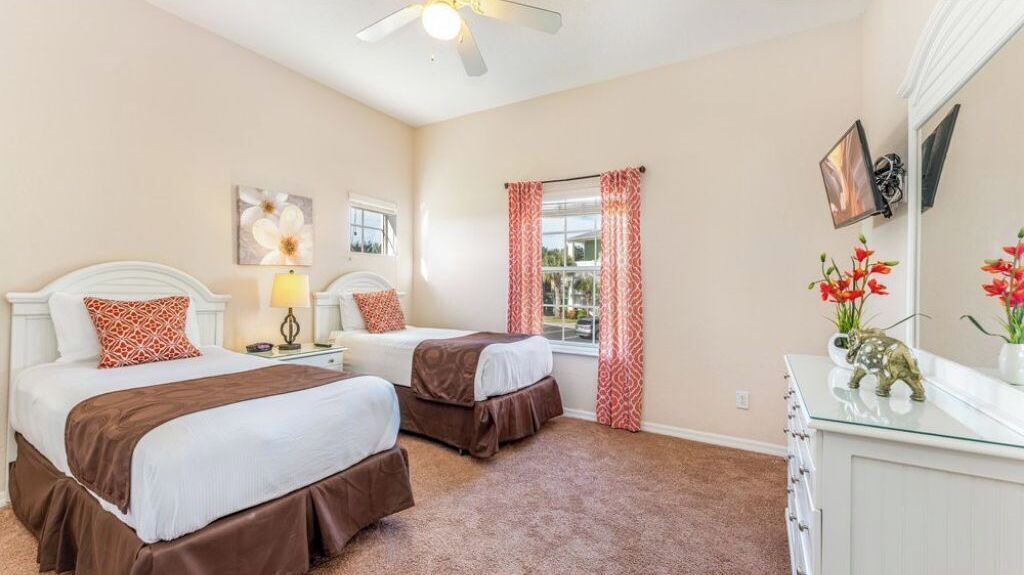 Photo of Bedroom in Bahama Bay