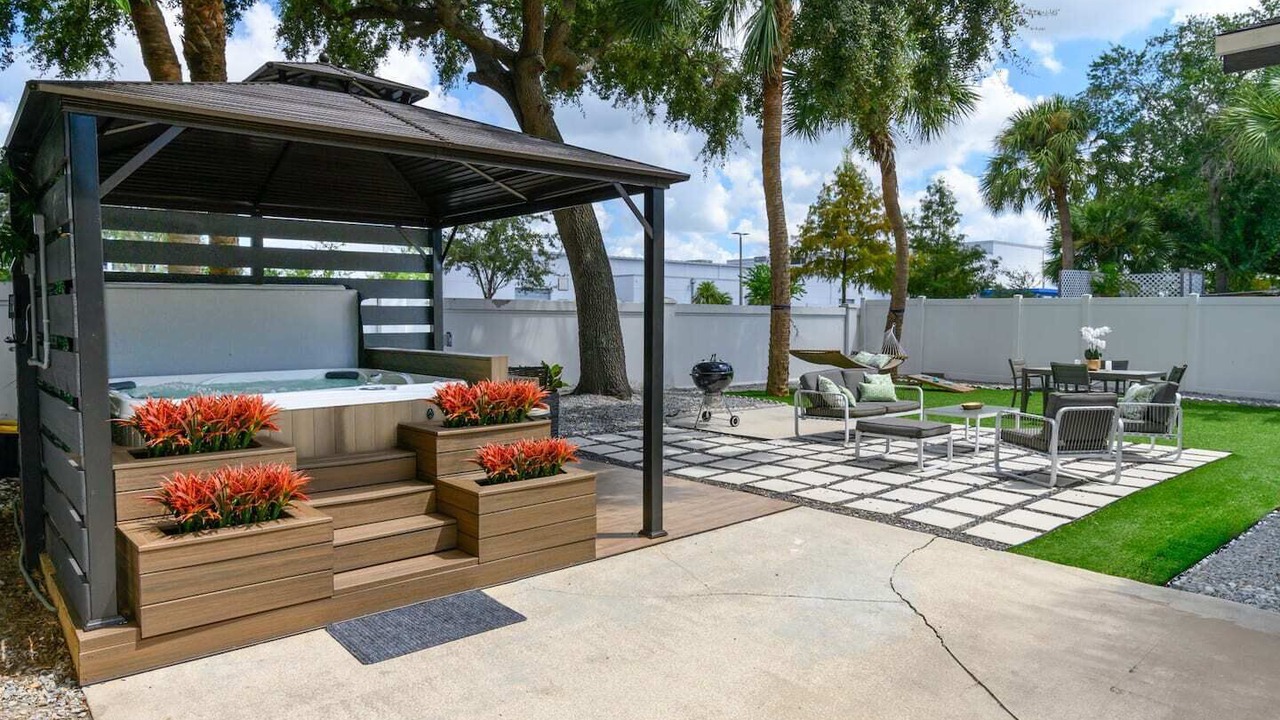 Photo of Outdoor in Carver City - Lincoln Gardens