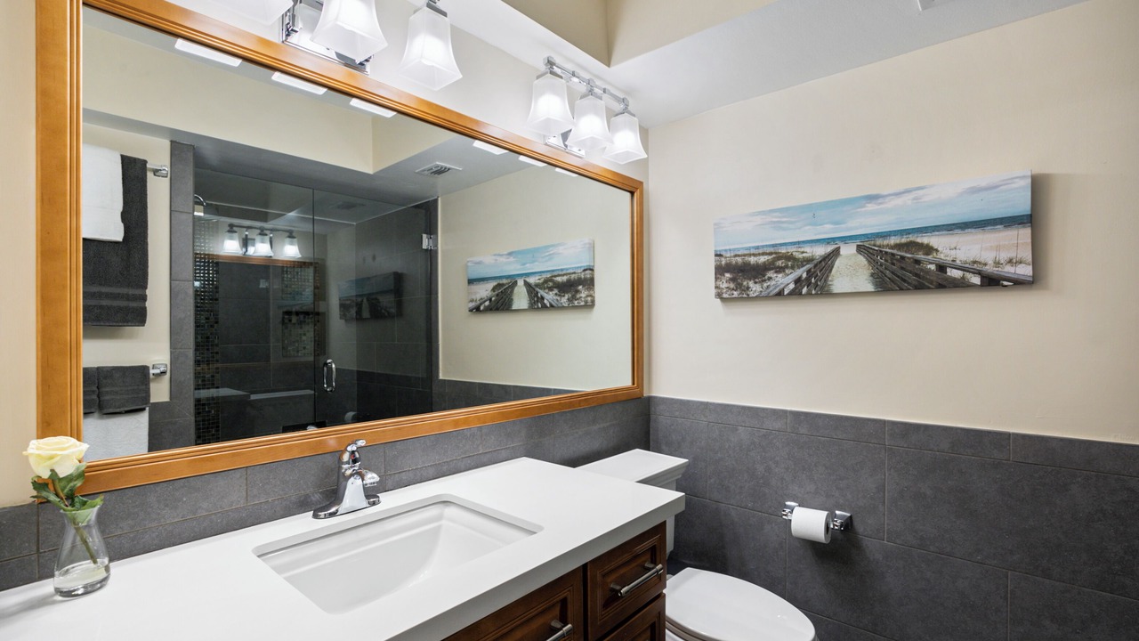 Photo of Bathroom in Hunt Club