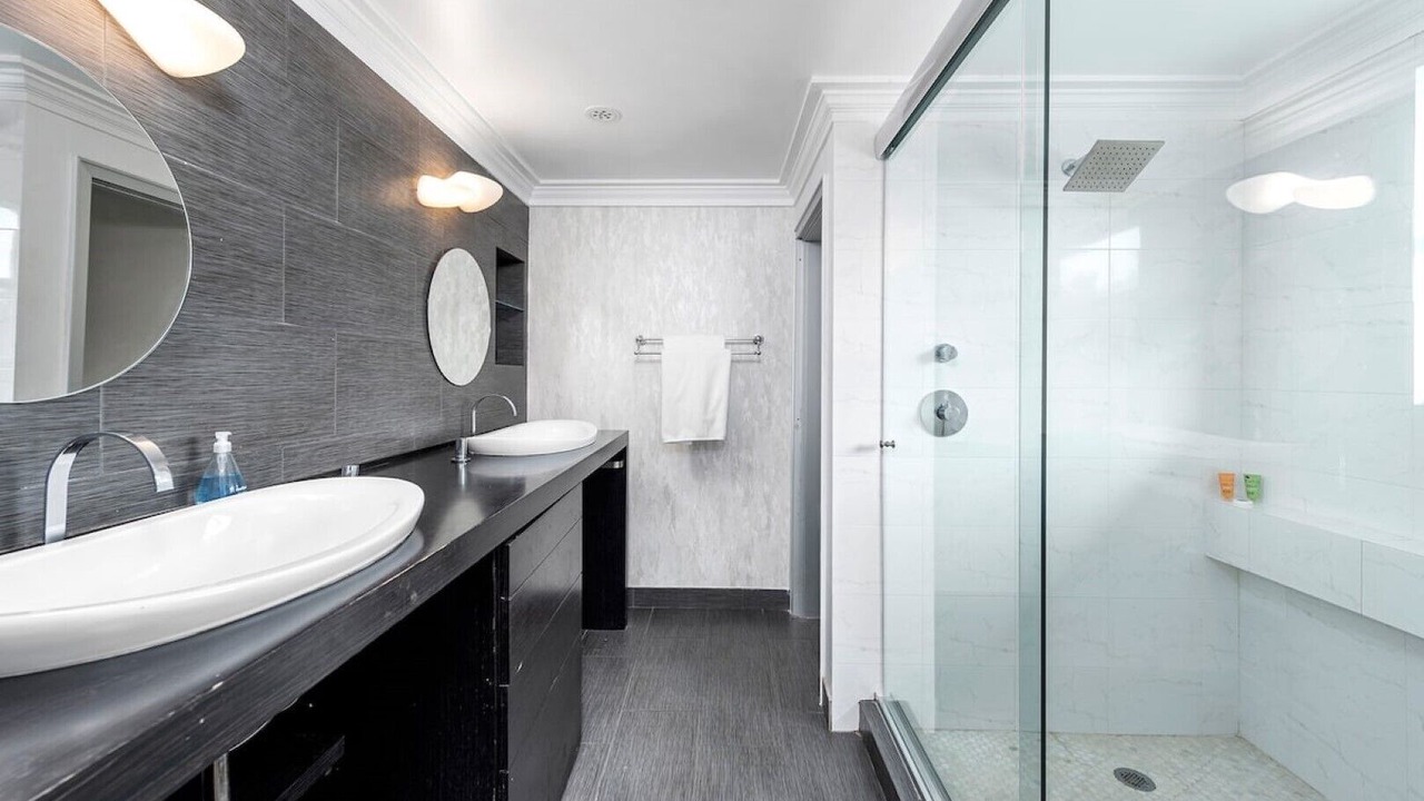 Photo of Bathroom in Northeast Miami