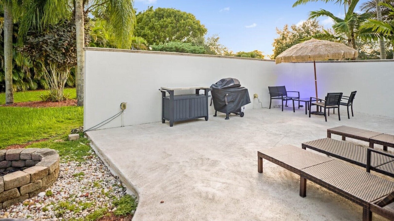 Photo of Outdoor in Pinecrest