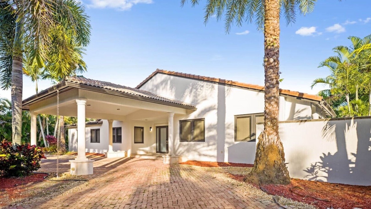 Photo of Outdoor in Pinecrest