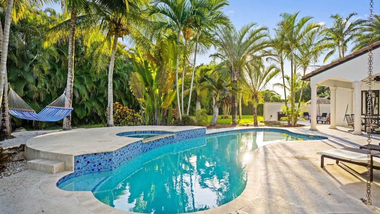 Photo of Outdoor in Pinecrest