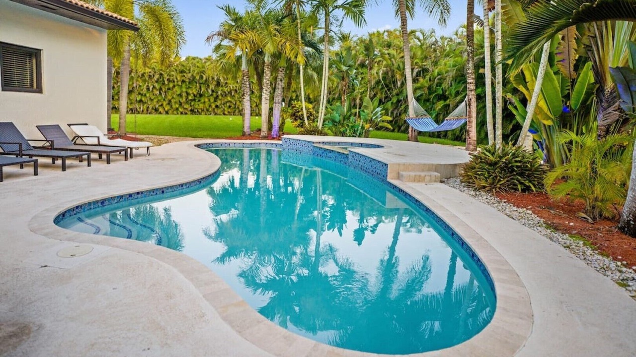 Photo of Outdoor in Pinecrest