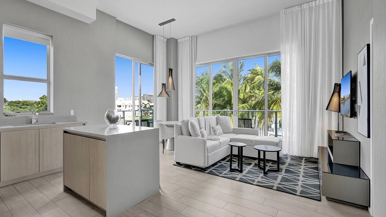 Photo of Livingroom in Hallandale Beach