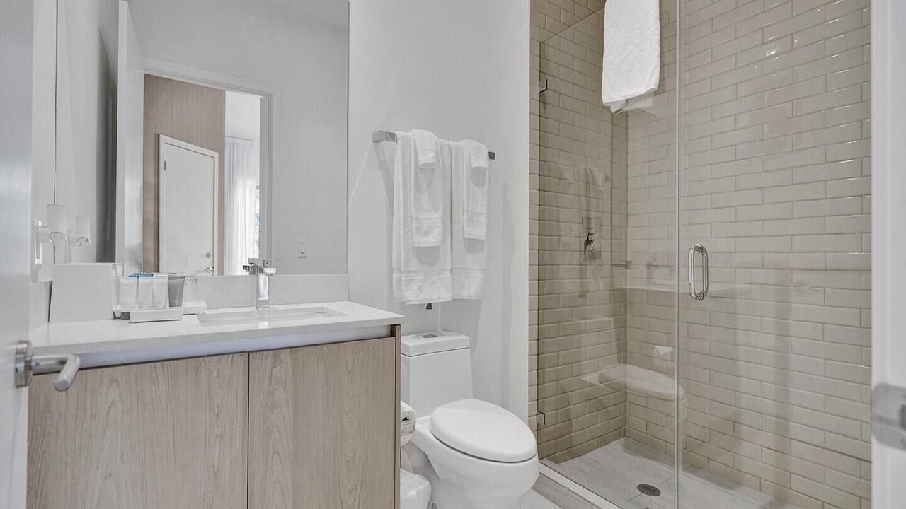 Photo of Bathroom in Hallandale Beach
