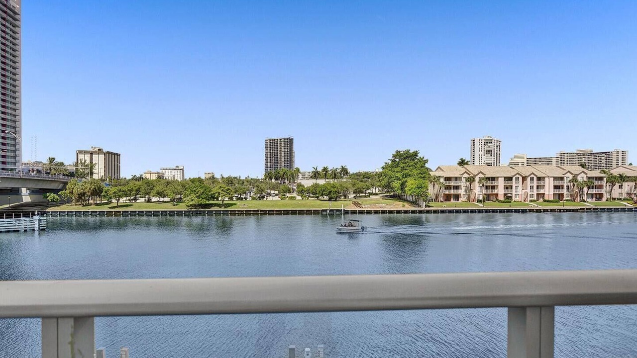 Photo of Outdoor in Hallandale Beach