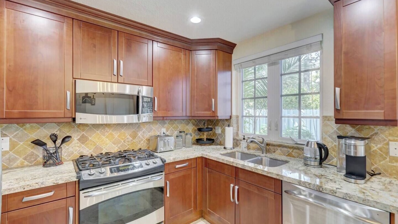 Photo of Kitchen in Colee Hammock