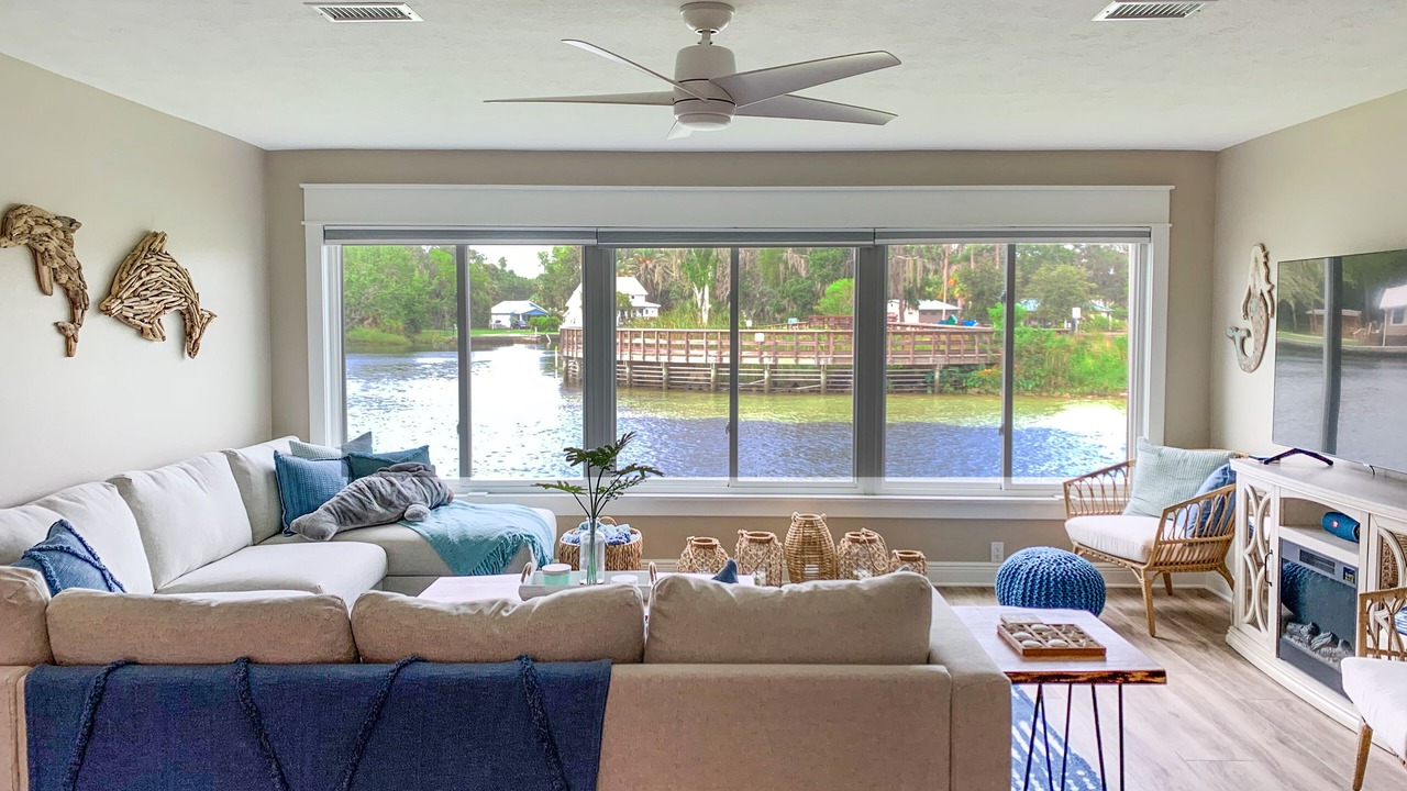 Photo of Livingroom in Springs at Kings Bay