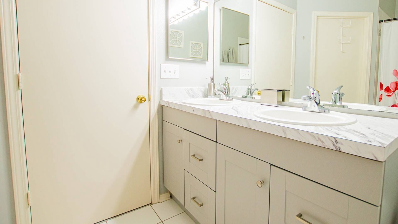Photo of Bathroom in Meadow Pointe