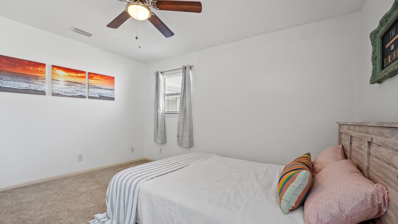 Photo of Bedroom in Holiday Beach