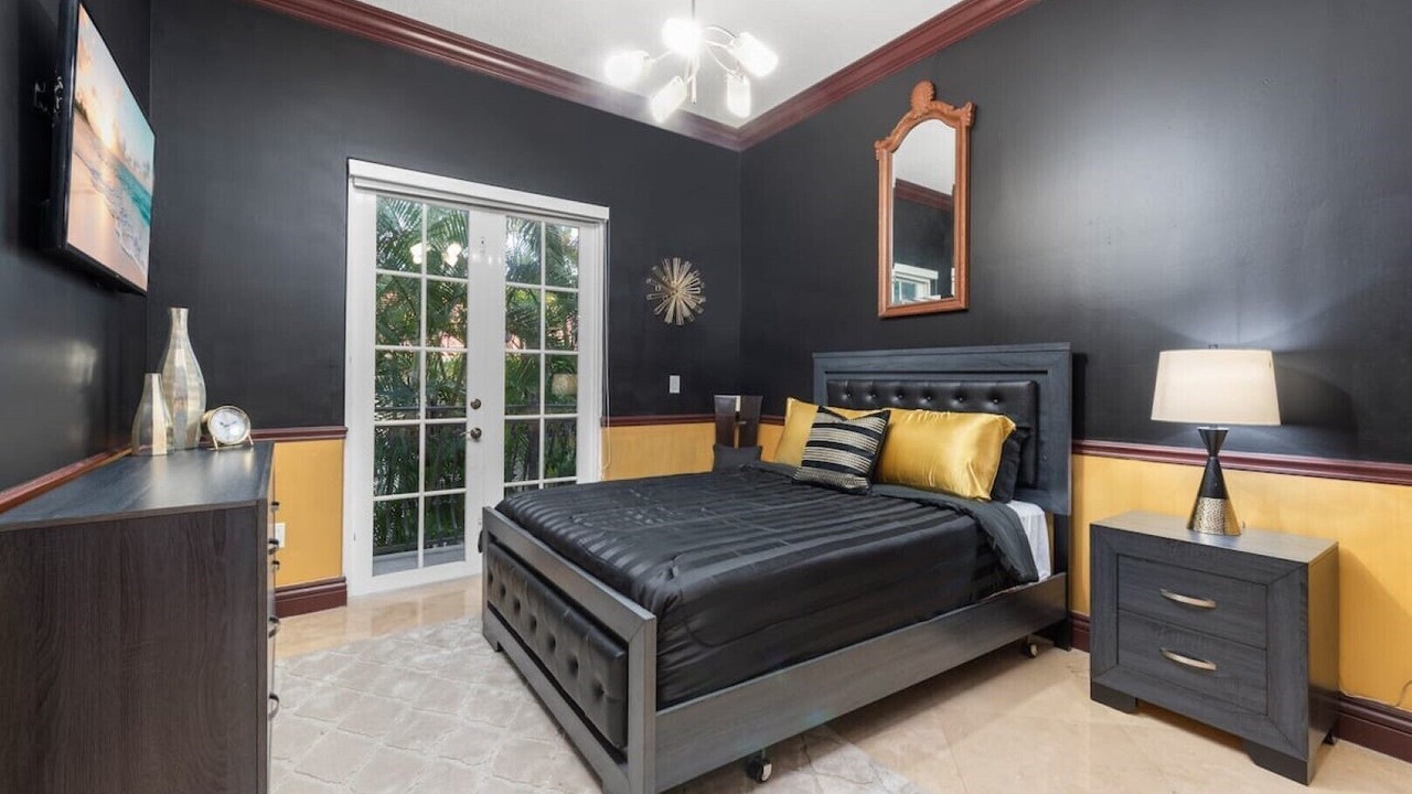 Photo of Bedroom in Coral Gables Section