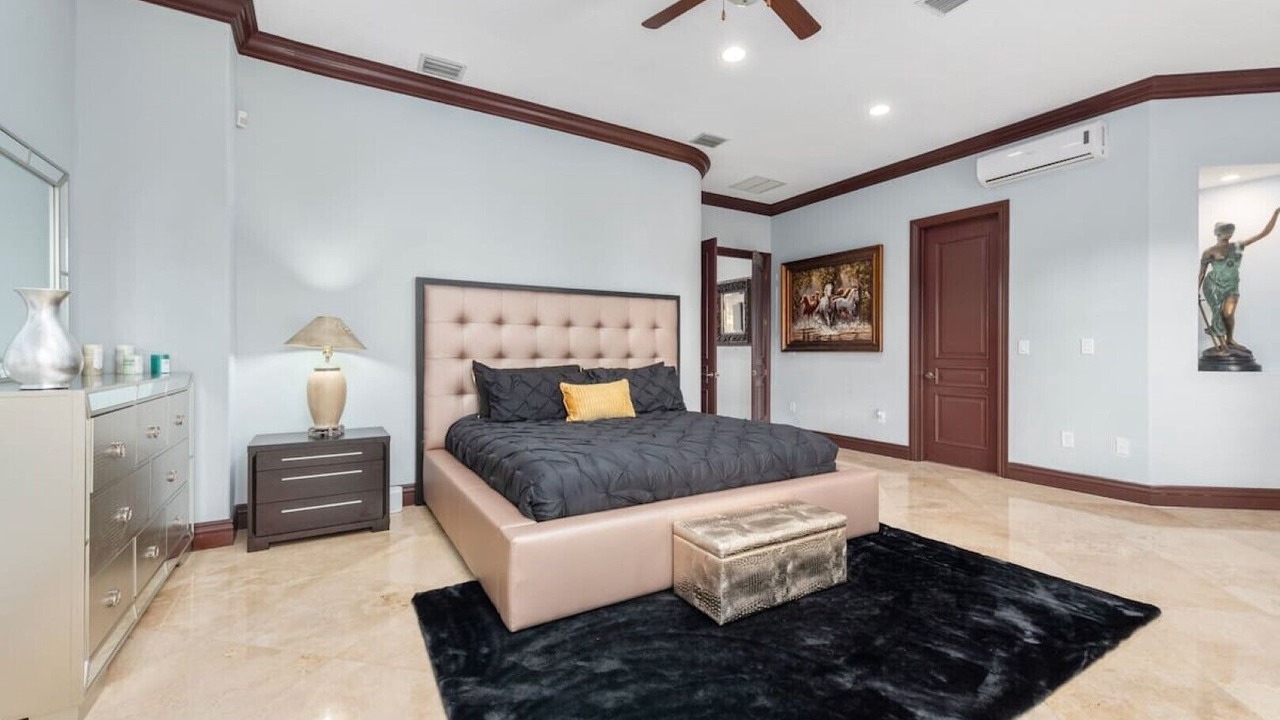 Photo of Bedroom in Coral Gables Section