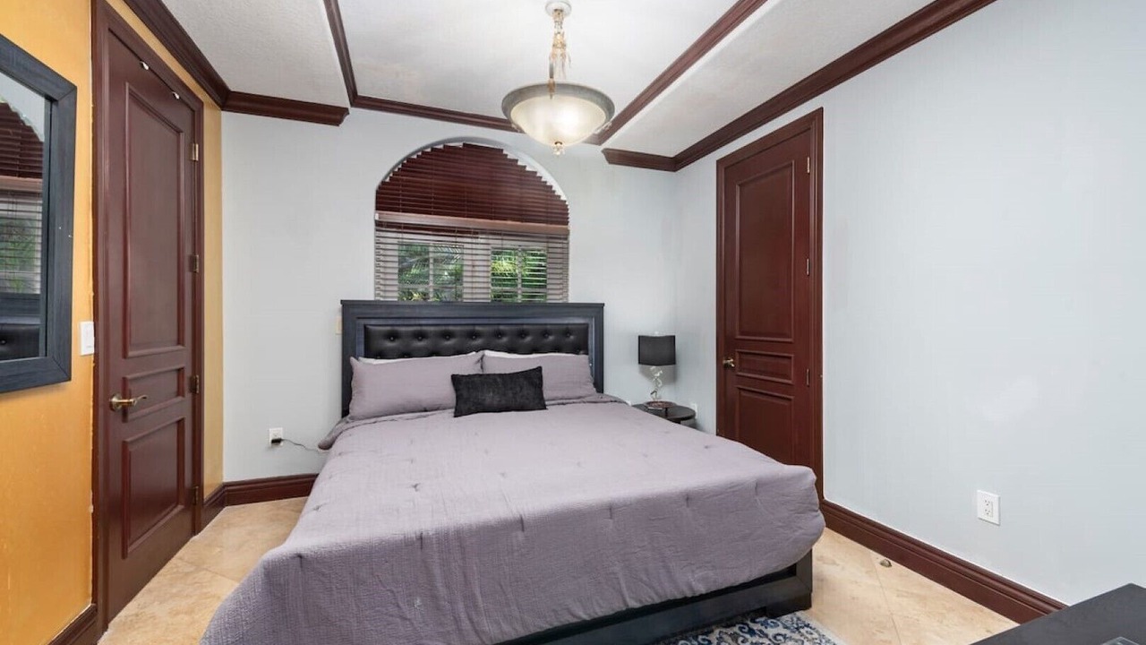 Photo of Bedroom in Coral Gables Section