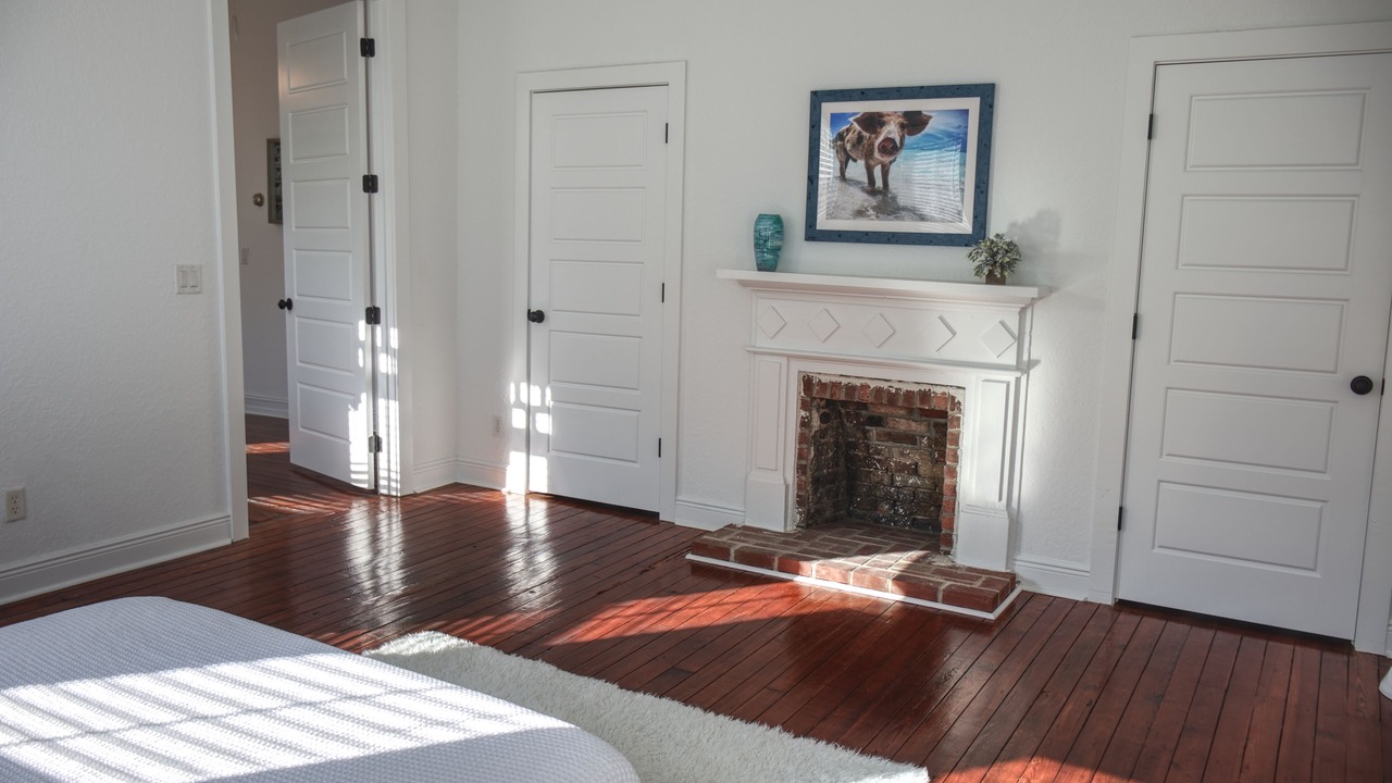 Photo of Bedroom in Historic District