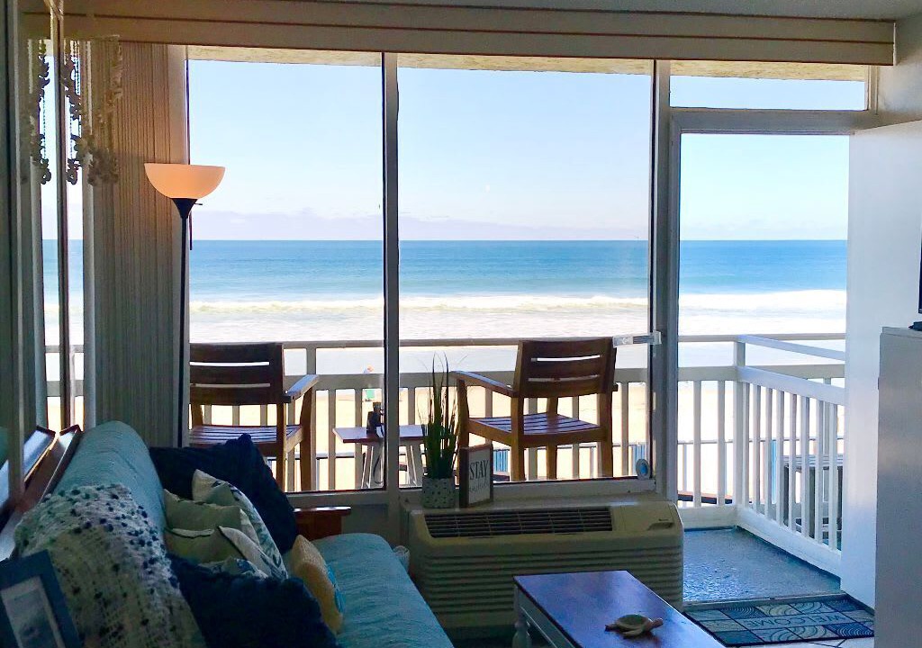 Photo of Livingroom in Ormond Beach