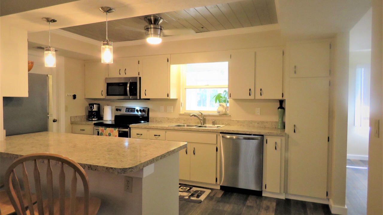 Photo of Kitchen in Golden Beach