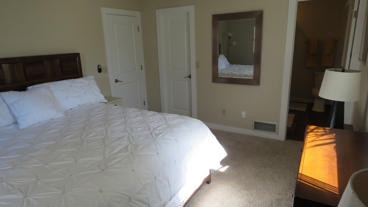 Photo of Bedroom in Golden Beach