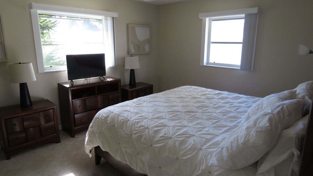 Photo of Bedroom in Golden Beach