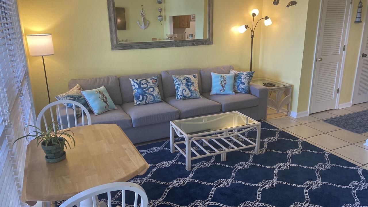 Photo of Livingroom in Carrabelle