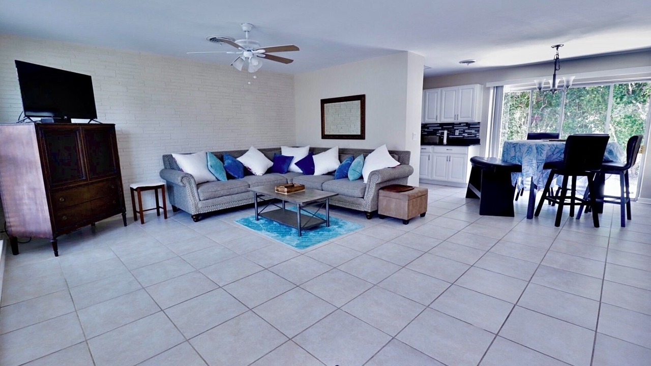 Photo of Livingroom in Singer Island