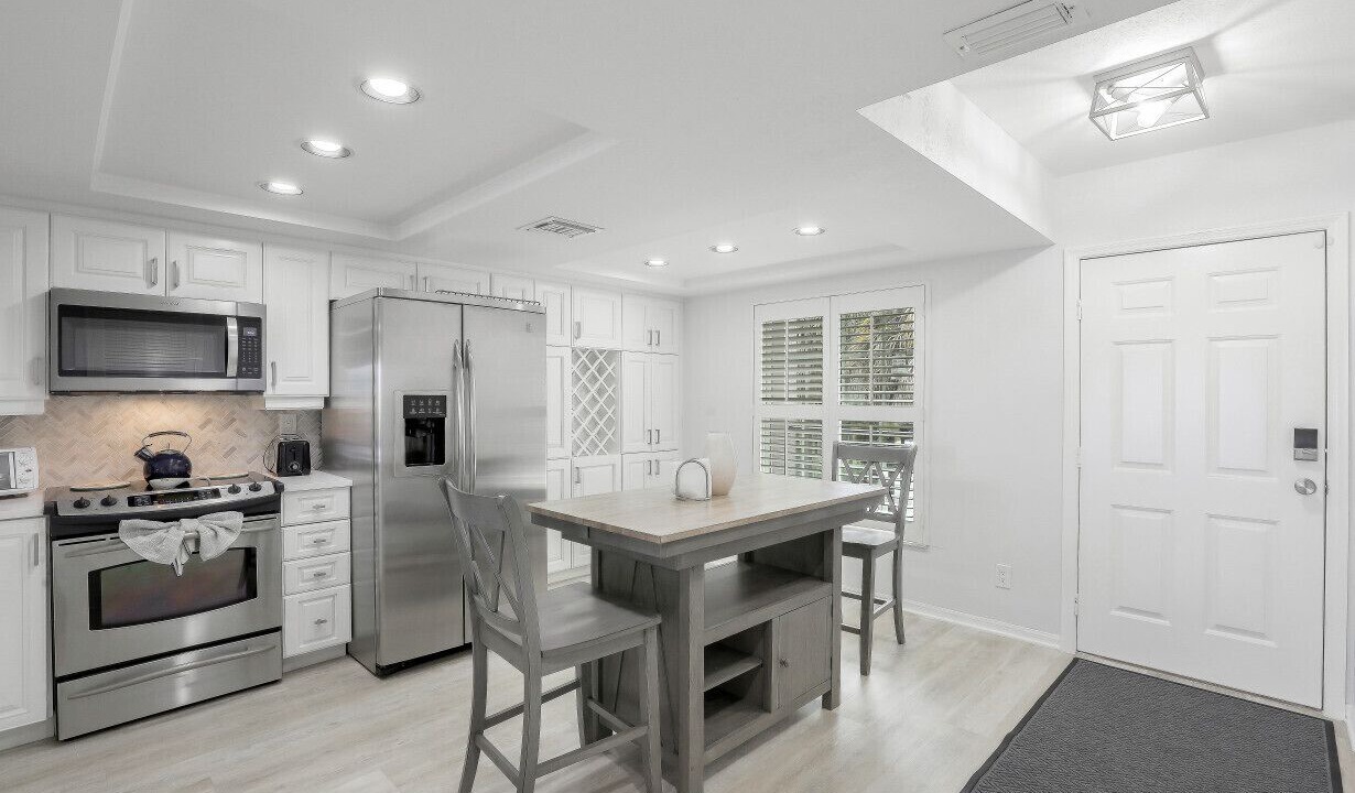 Photo of Kitchen in Vanderbilt Beach