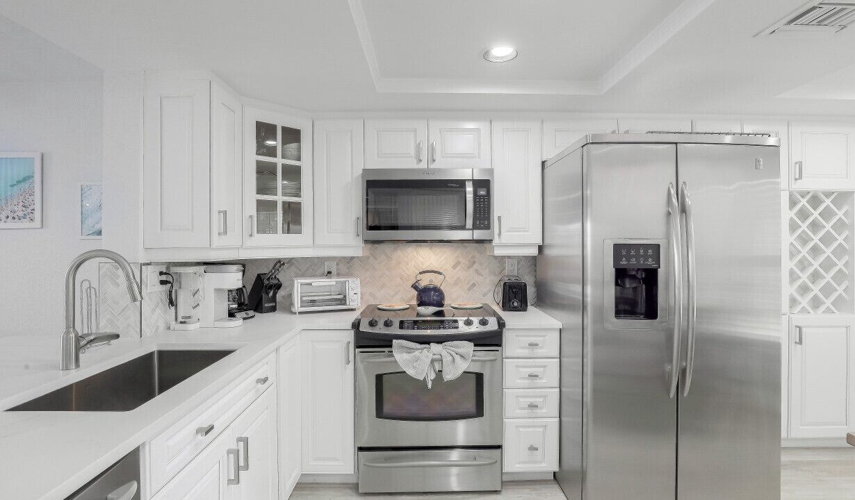 Photo of Kitchen in Vanderbilt Beach