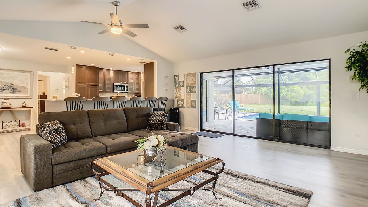 Photo of Livingroom in Kings Lake