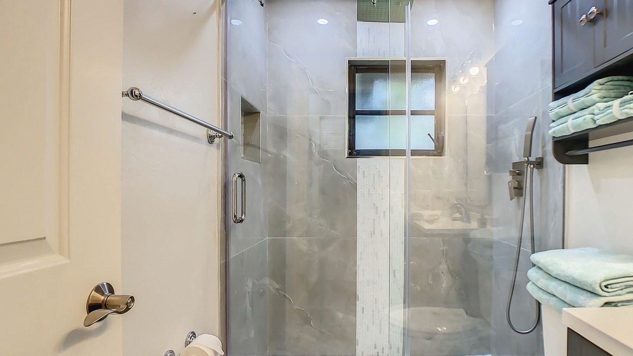 Photo of Bathroom in Kings Lake