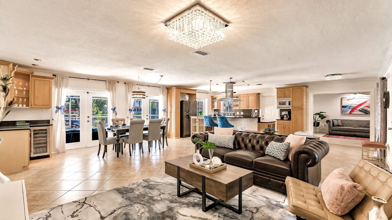 Photo of Livingroom in Edgewater