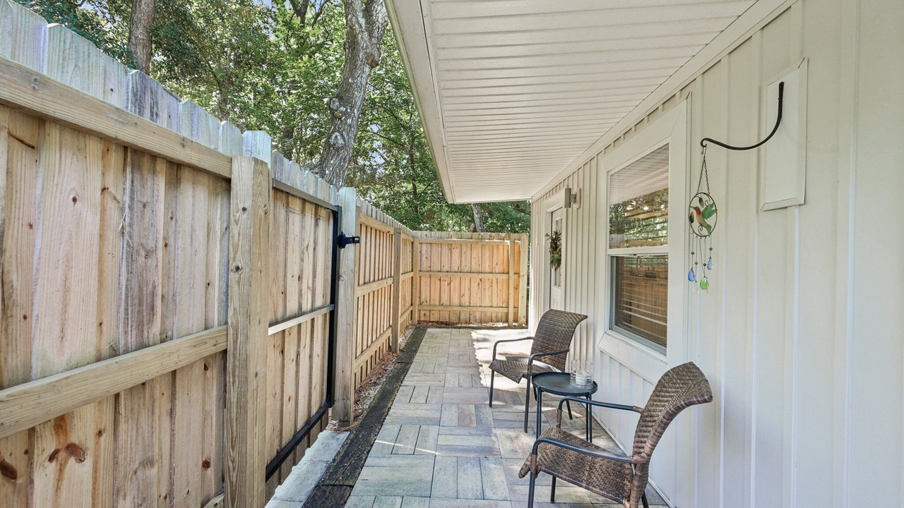 Photo of Patio Balcony in Mandarin