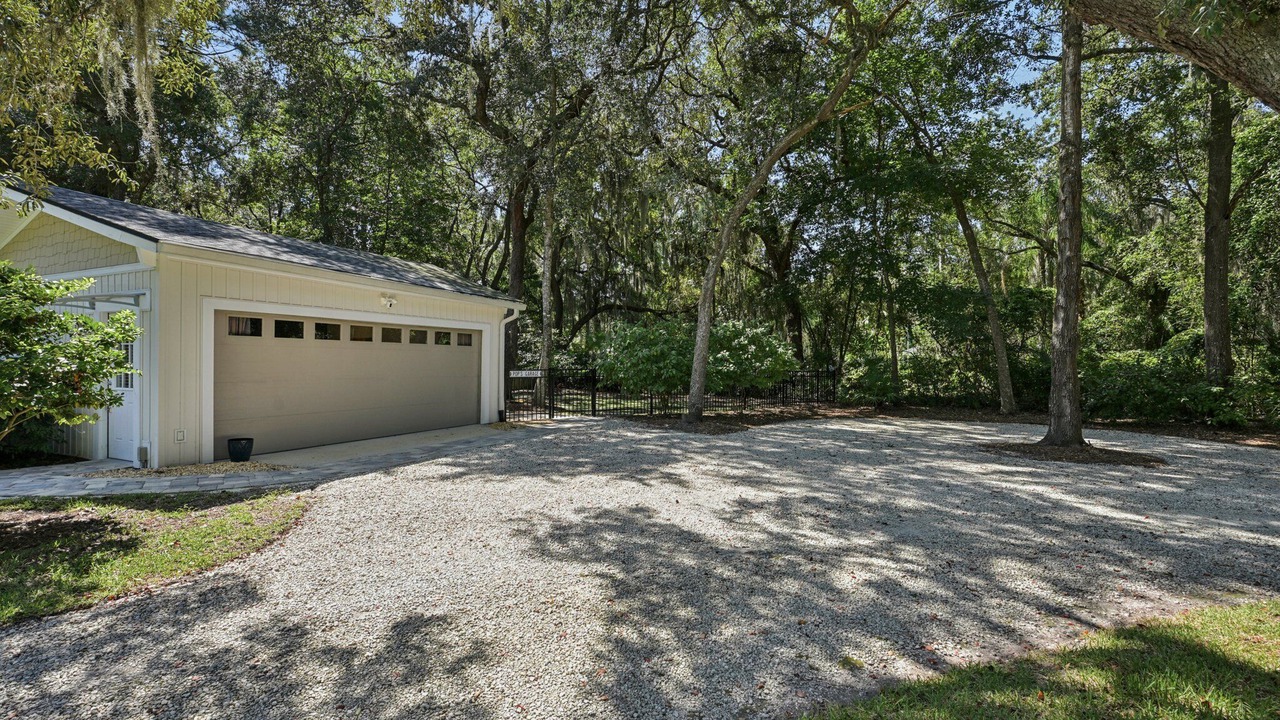 Photo of Outdoor in Mandarin
