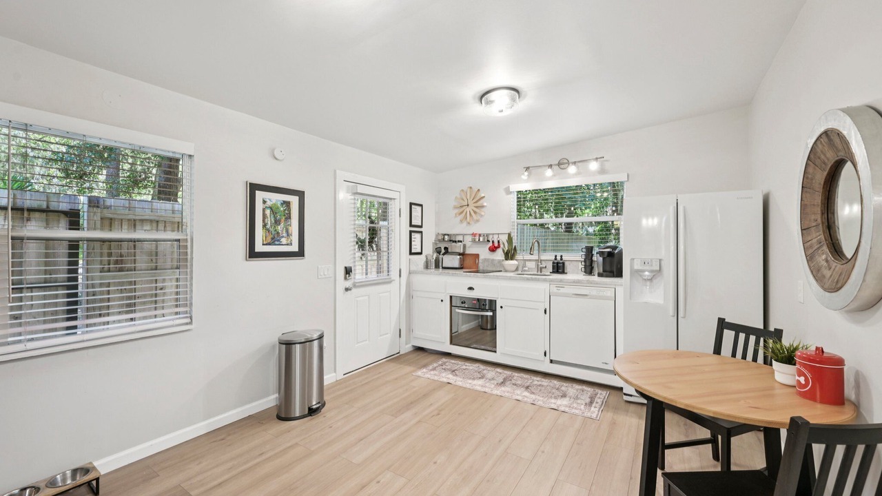 Photo of Kitchen in Mandarin