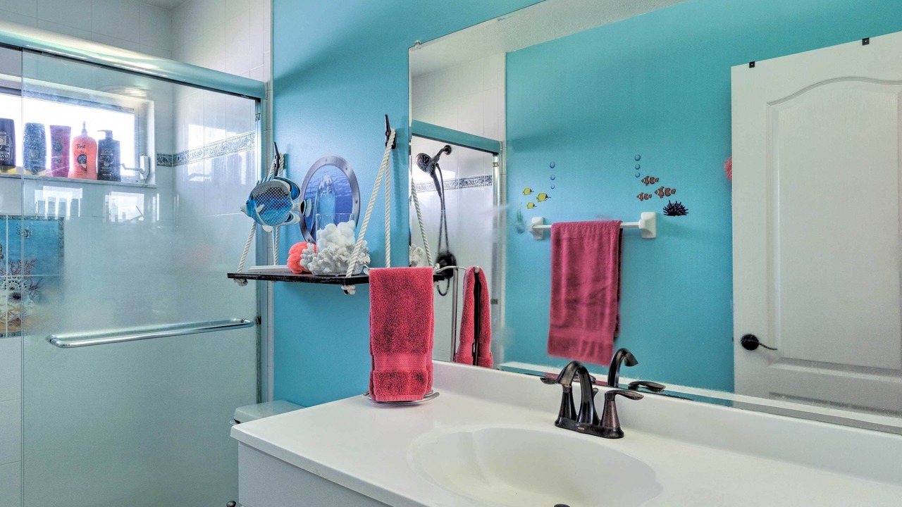 Photo of Bathroom in Caloosahatchee