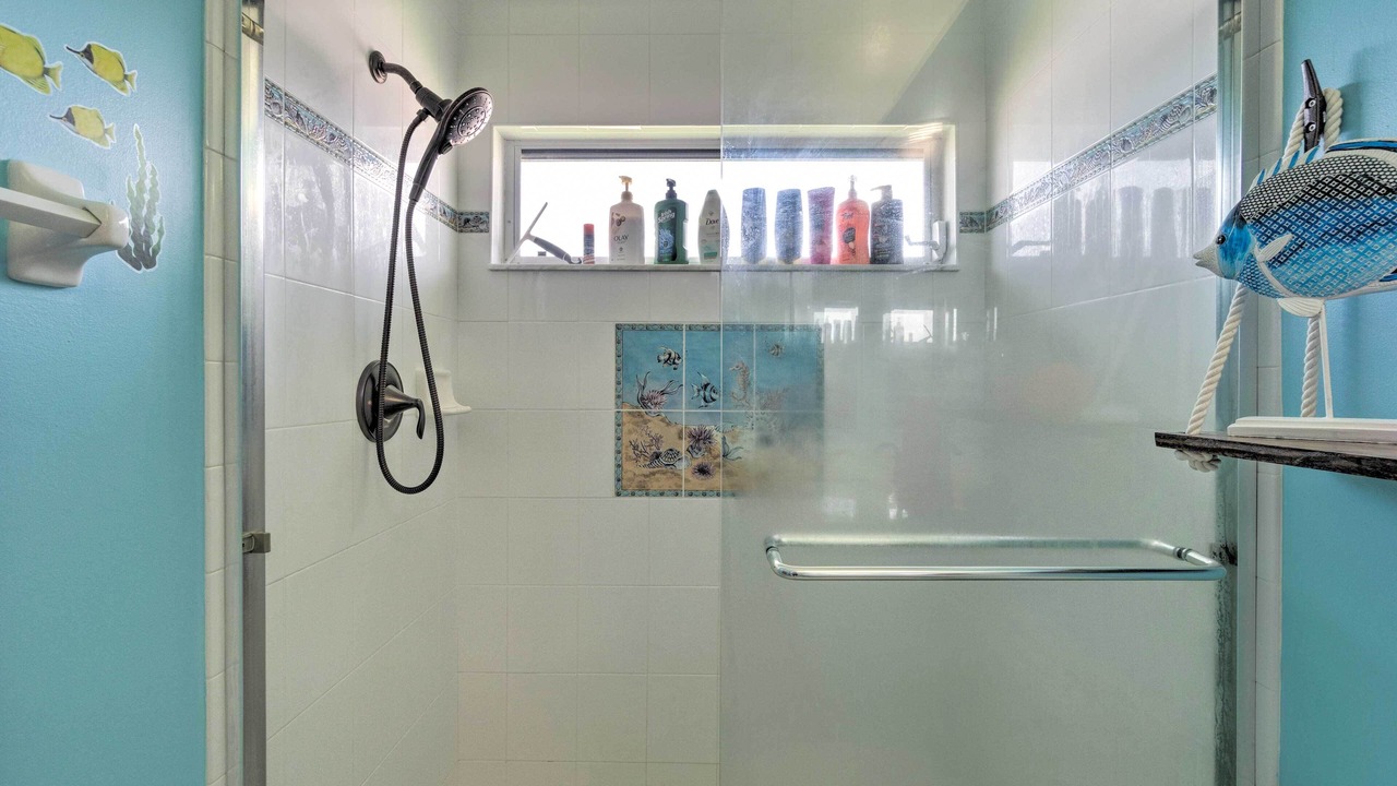 Photo of Bathroom in Caloosahatchee
