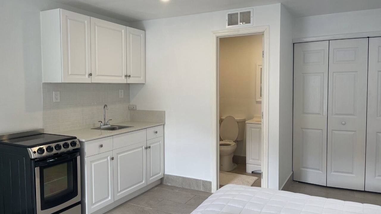 Photo of Bedroom in Ludlam