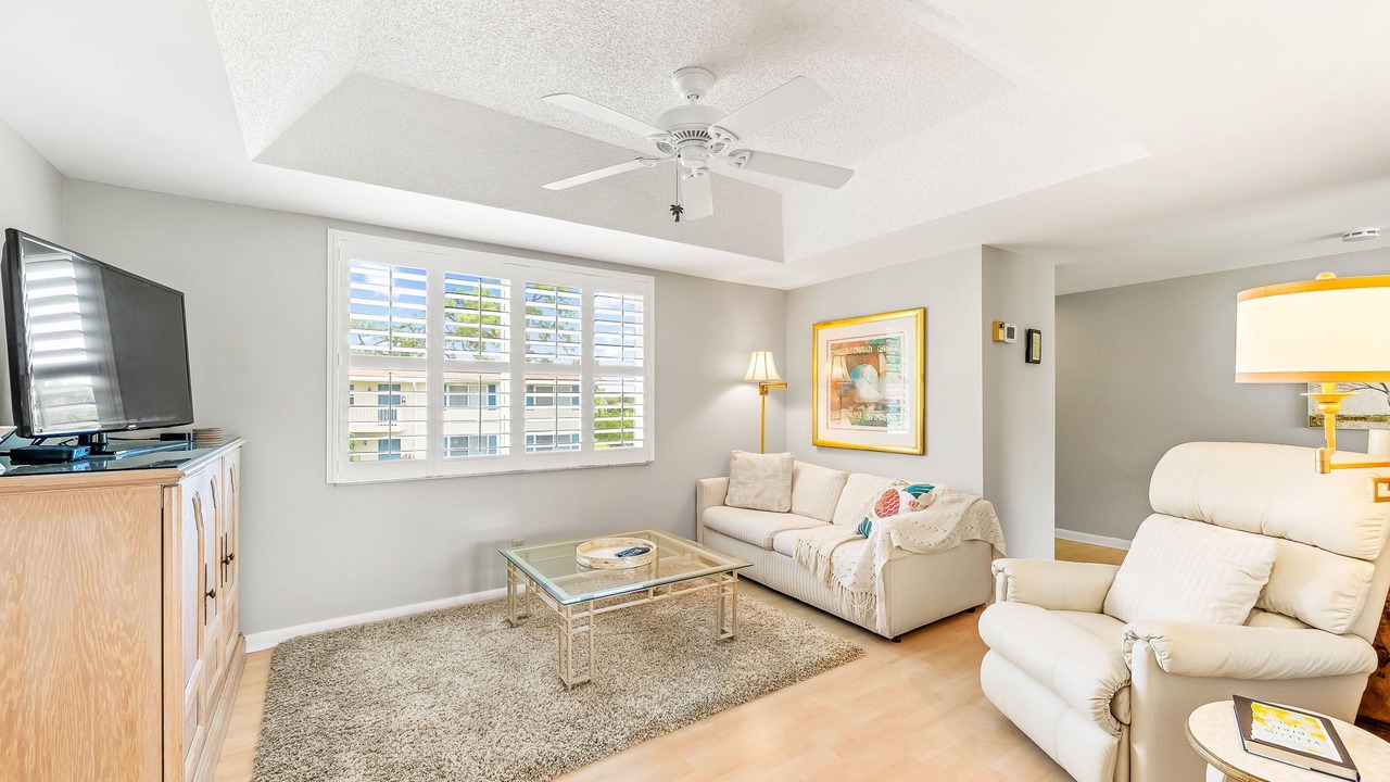 Photo of Livingroom in East Naples