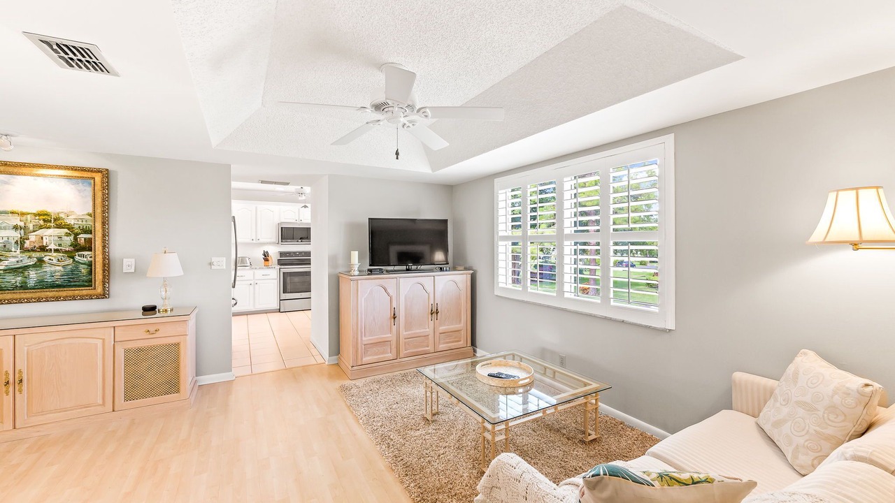 Photo of Livingroom in East Naples