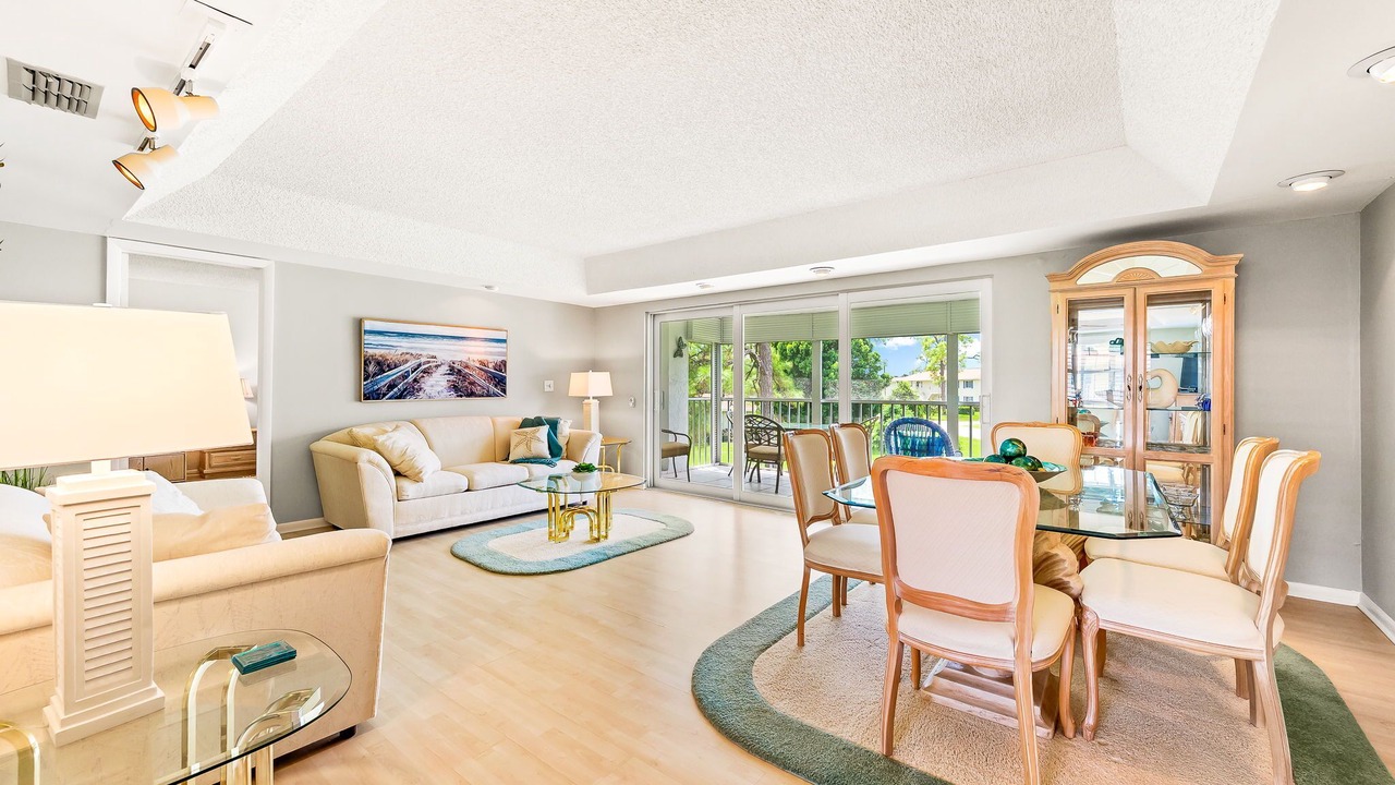 Photo of Livingroom in East Naples