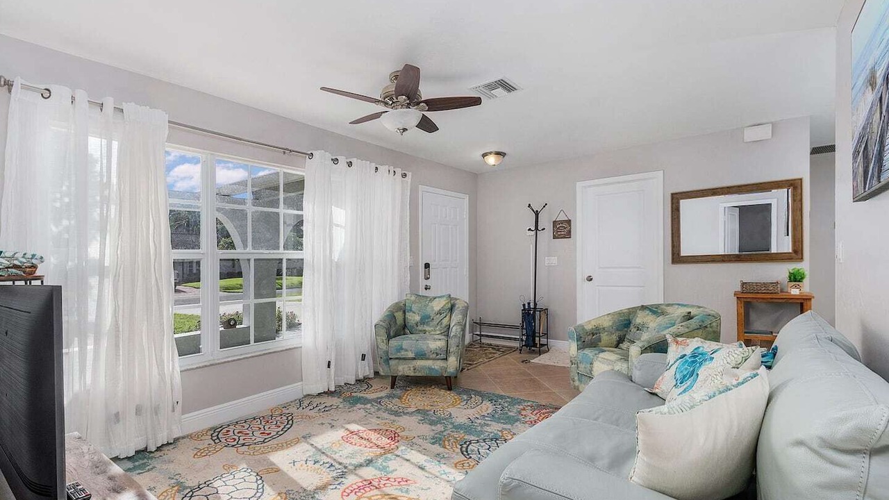 Photo of Livingroom in East Naples
