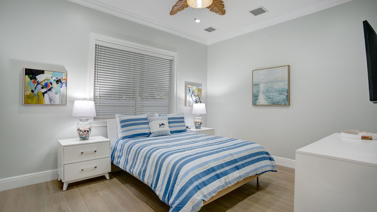 Photo of Bedroom in Lauderdale Beach