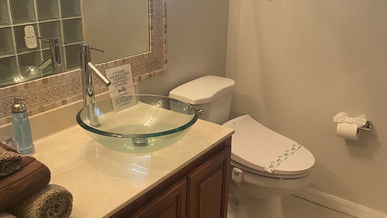 Photo of Bathroom in Tropic