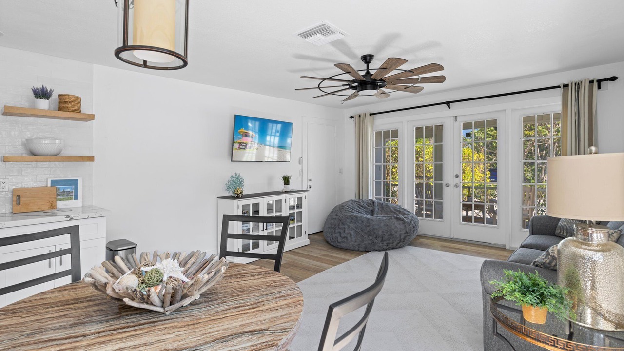Photo of Livingroom in Captiva