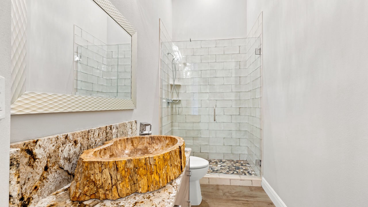 Photo of Bathroom in Largo
