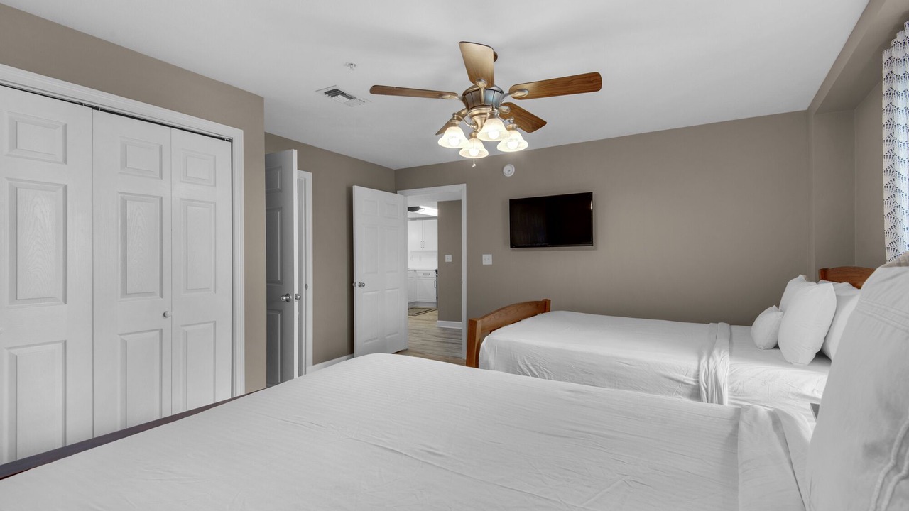 Photo of Bedroom in Miramar Beach