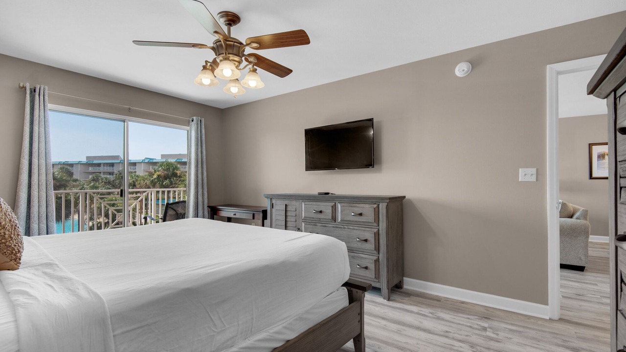 Photo of Bedroom in Miramar Beach
