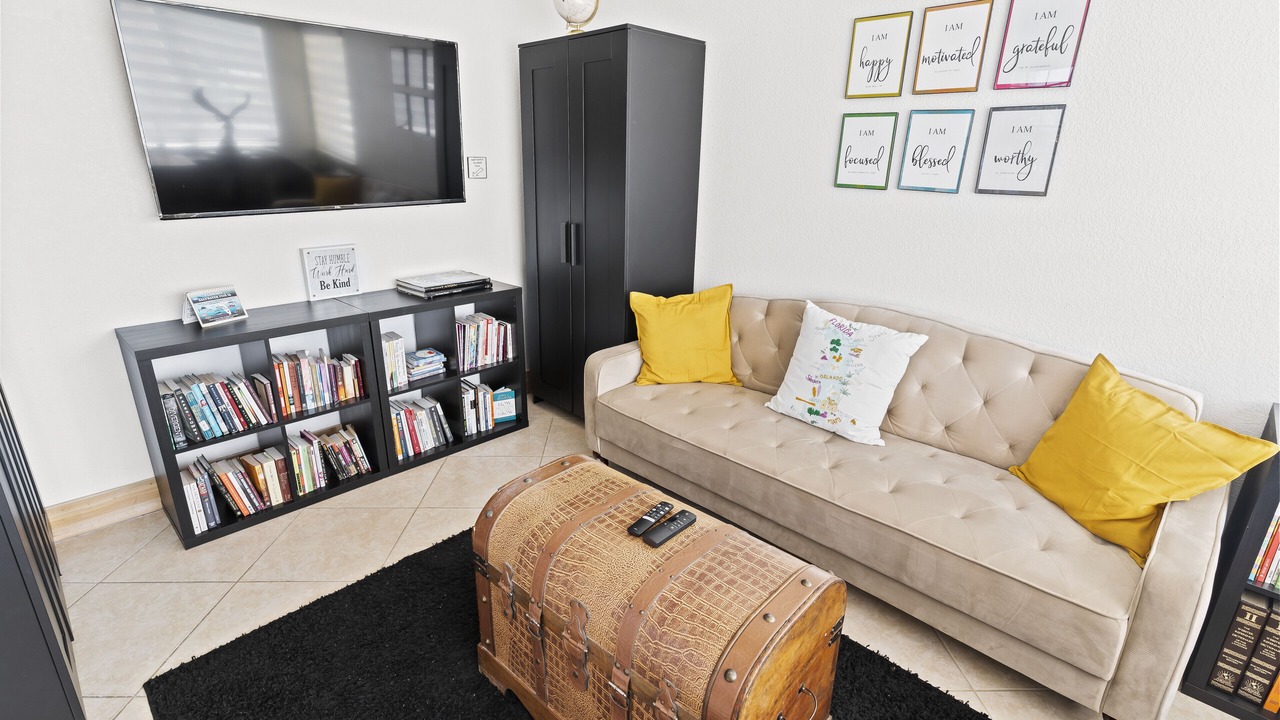 Photo of Livingroom in Miami Springs