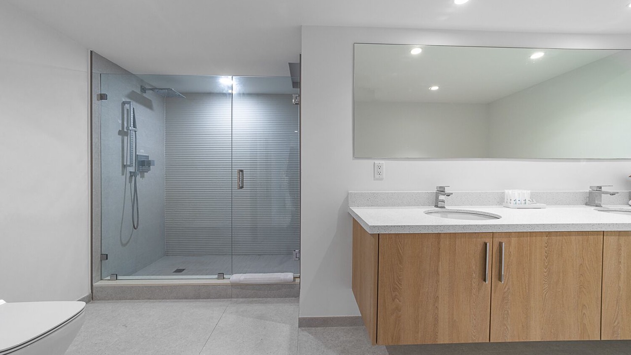 Photo of Bathroom in Bay Harbor Islands