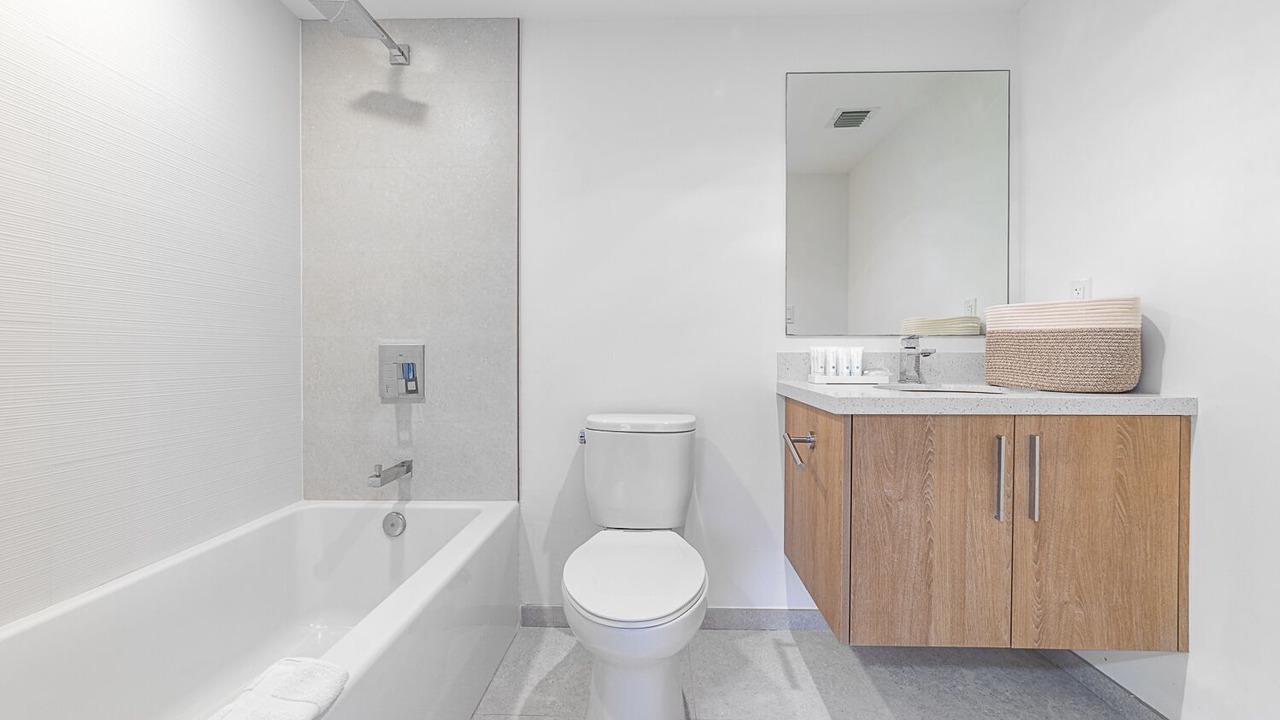 Photo of Bathroom in Bay Harbor Islands